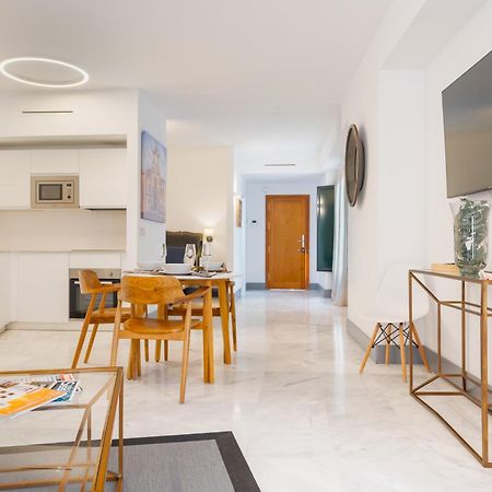 Panther Home Francos Sevilla Kültér fotó