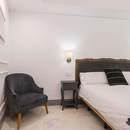 Panther Home Francos Sevilla Kültér fotó