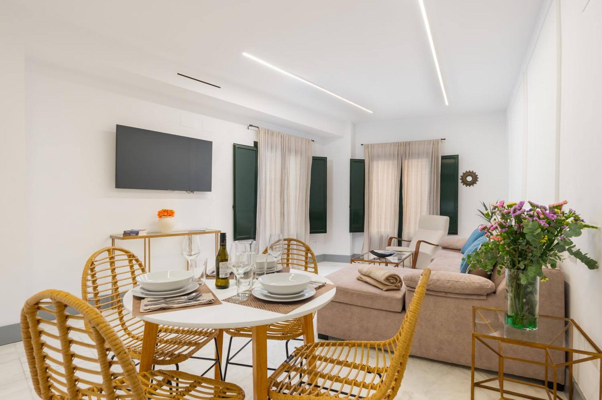 Panther Home Francos Sevilla Kültér fotó