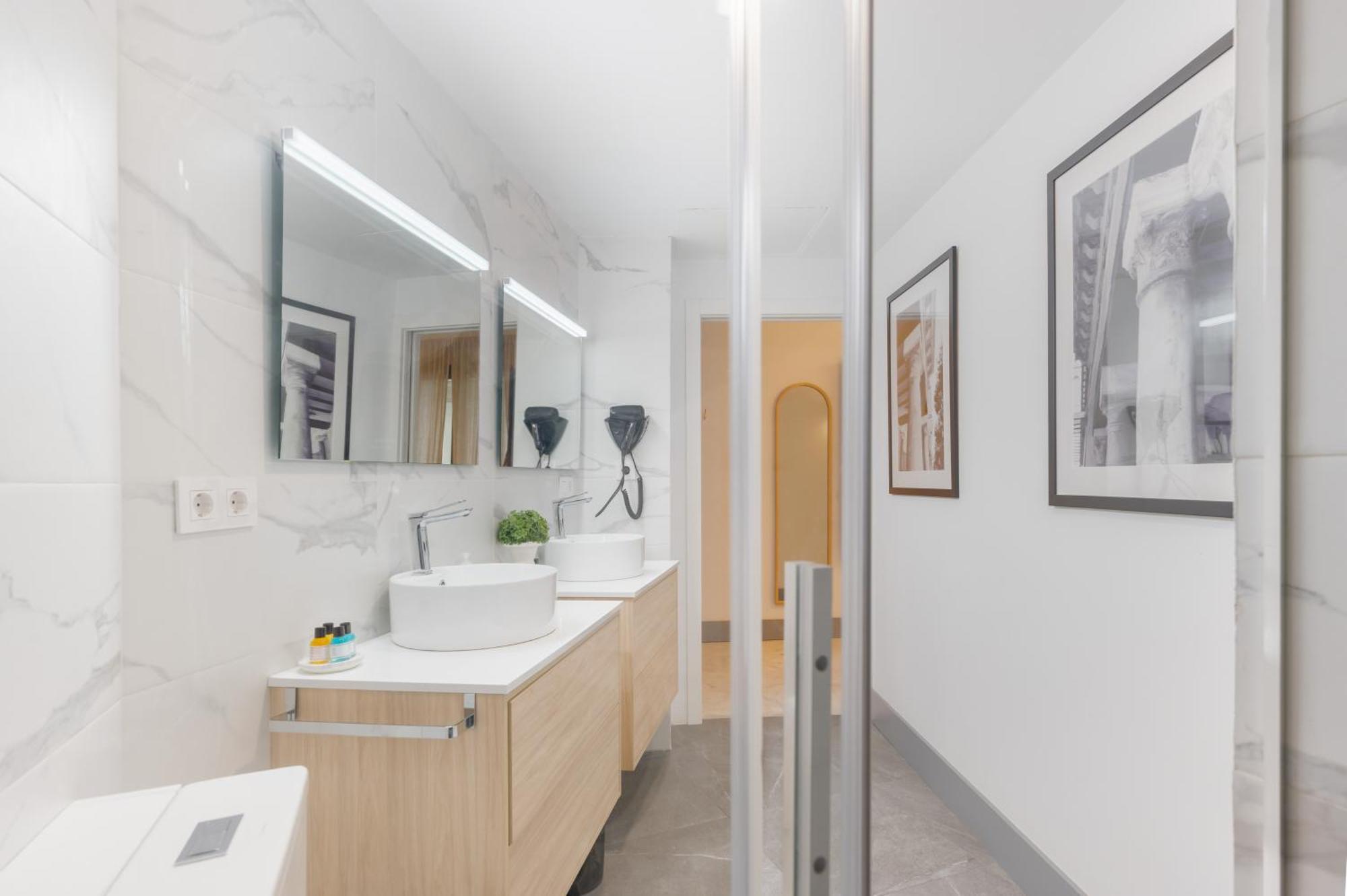 Panther Home Francos Sevilla Kültér fotó