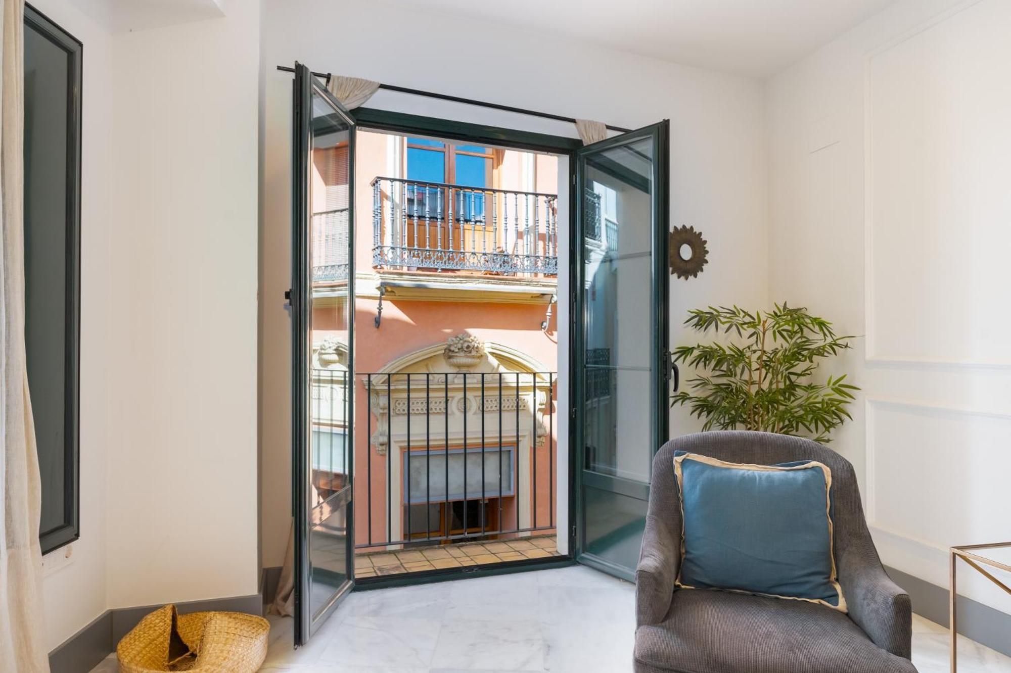 Panther Home Francos Sevilla Kültér fotó
