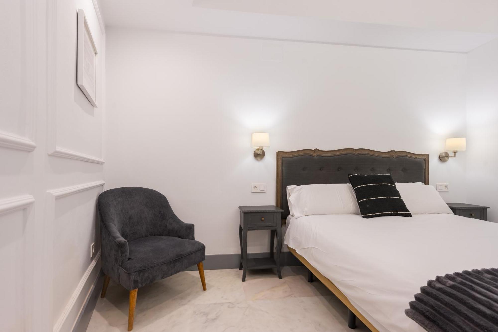 Panther Home Francos Sevilla Kültér fotó