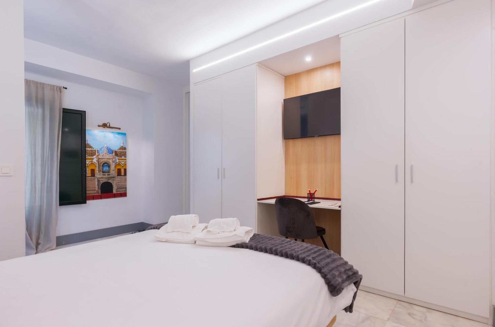 Panther Home Francos Sevilla Kültér fotó