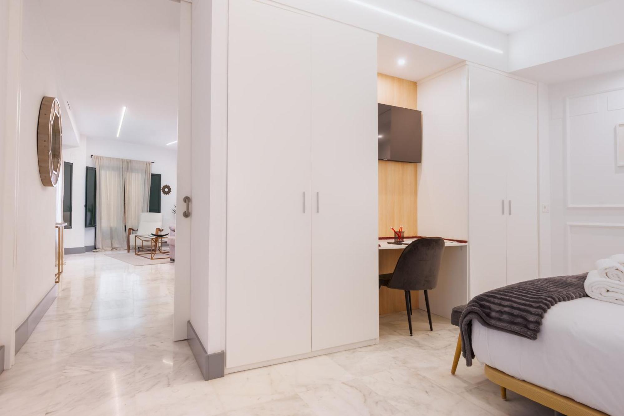 Panther Home Francos Sevilla Kültér fotó